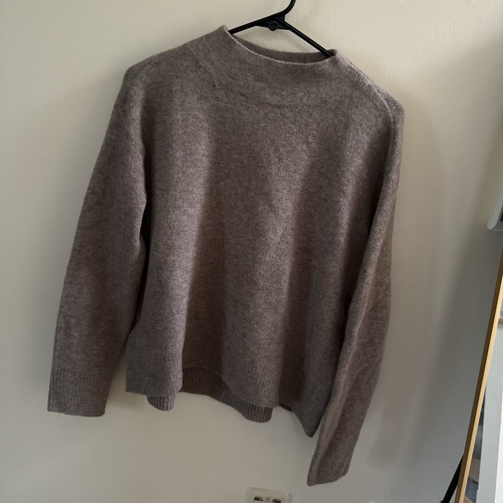 UNIQLO Cozy Brown Sweater